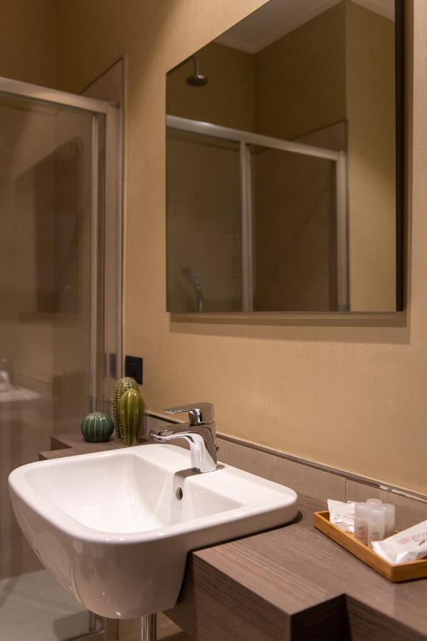 Palazzo Nana Suites & Apartments Naples Luaran gambar