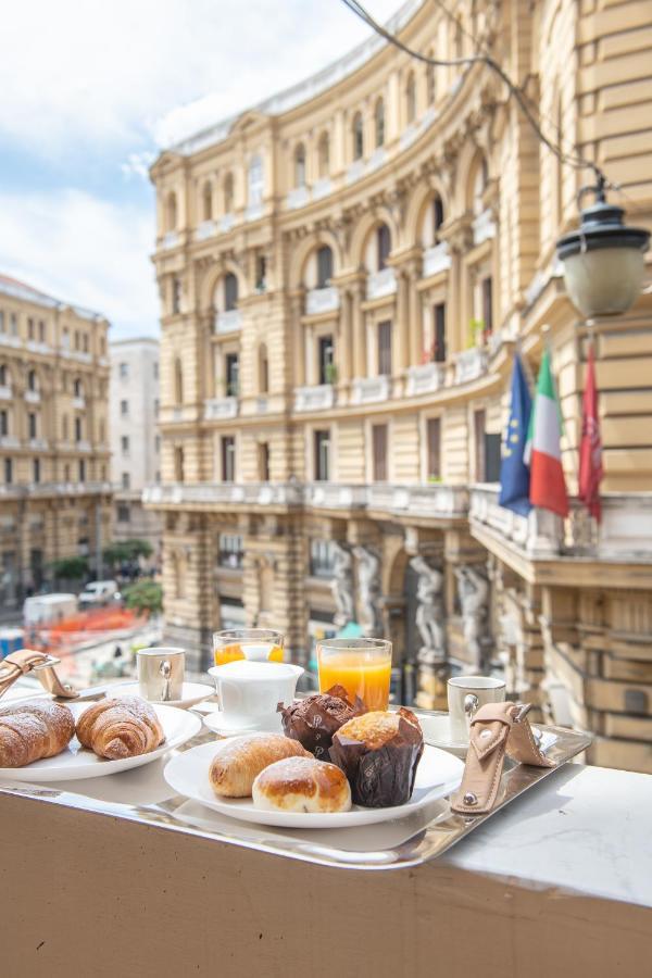 Palazzo Nana Suites & Apartments Naples Luaran gambar