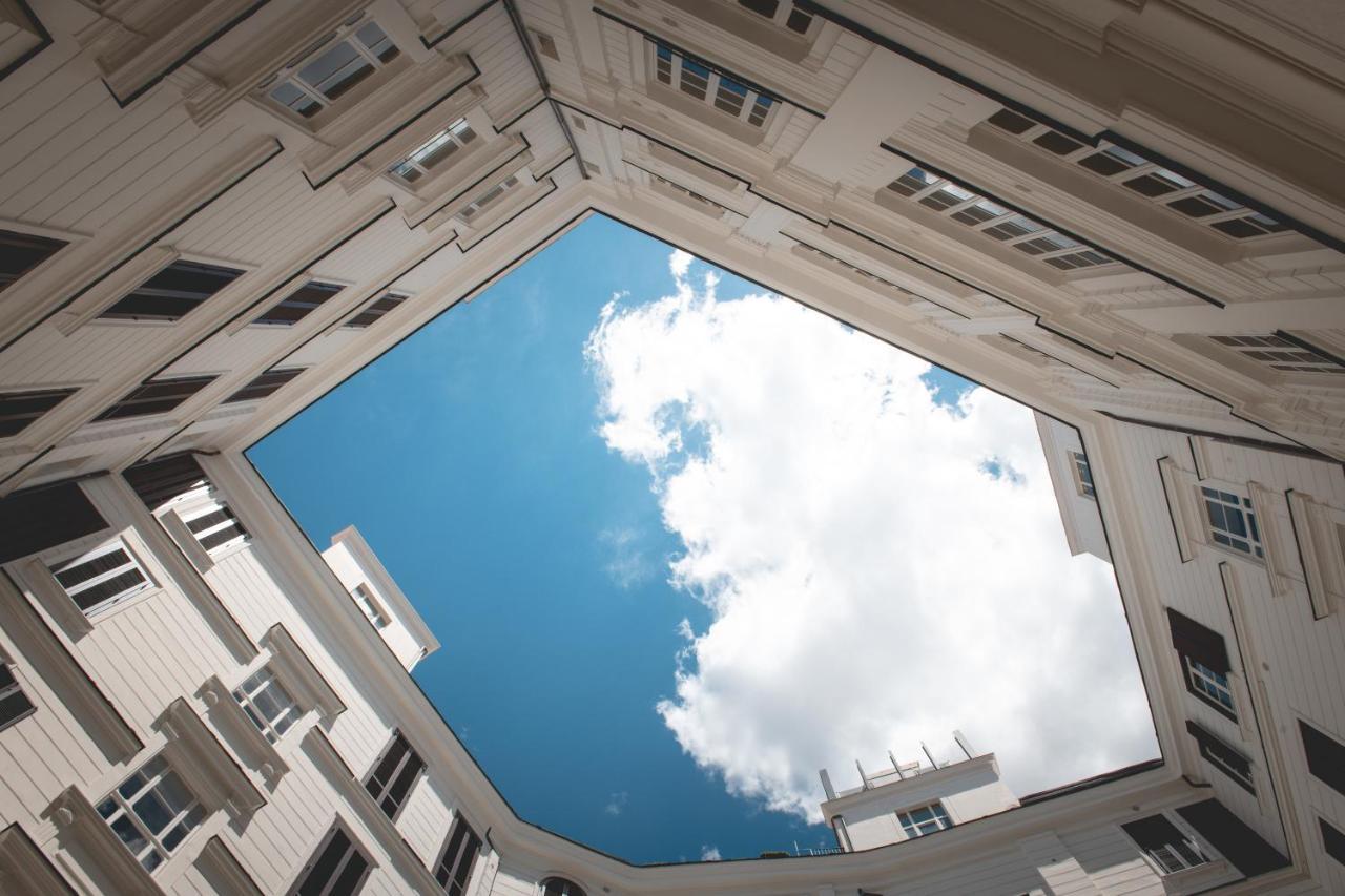 Palazzo Nana Suites & Apartments Naples Luaran gambar